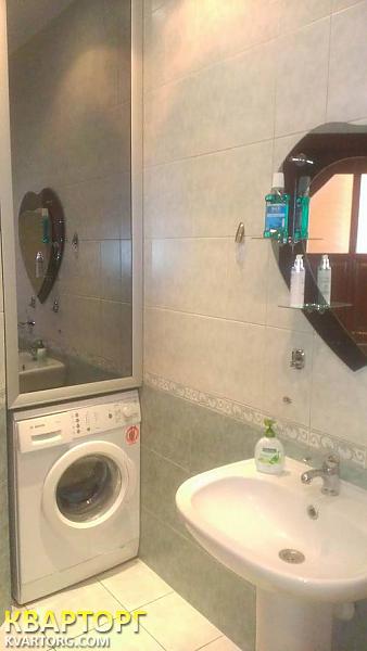 Sell 3-room apartment. Киев,  Ромена Роллана бул — photo 1