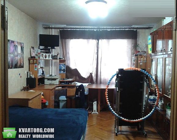 Sell 4-room apartment. Киев,  Саперное поле — photo 1