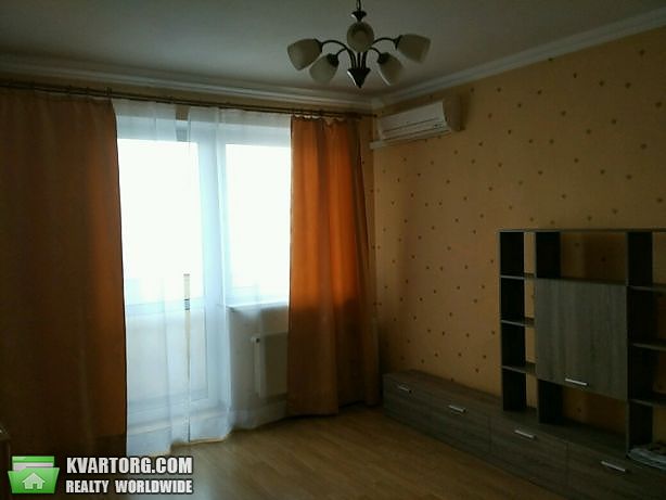 Rent out 1-room apartment. Киев,  Героев Обороны — photo 5