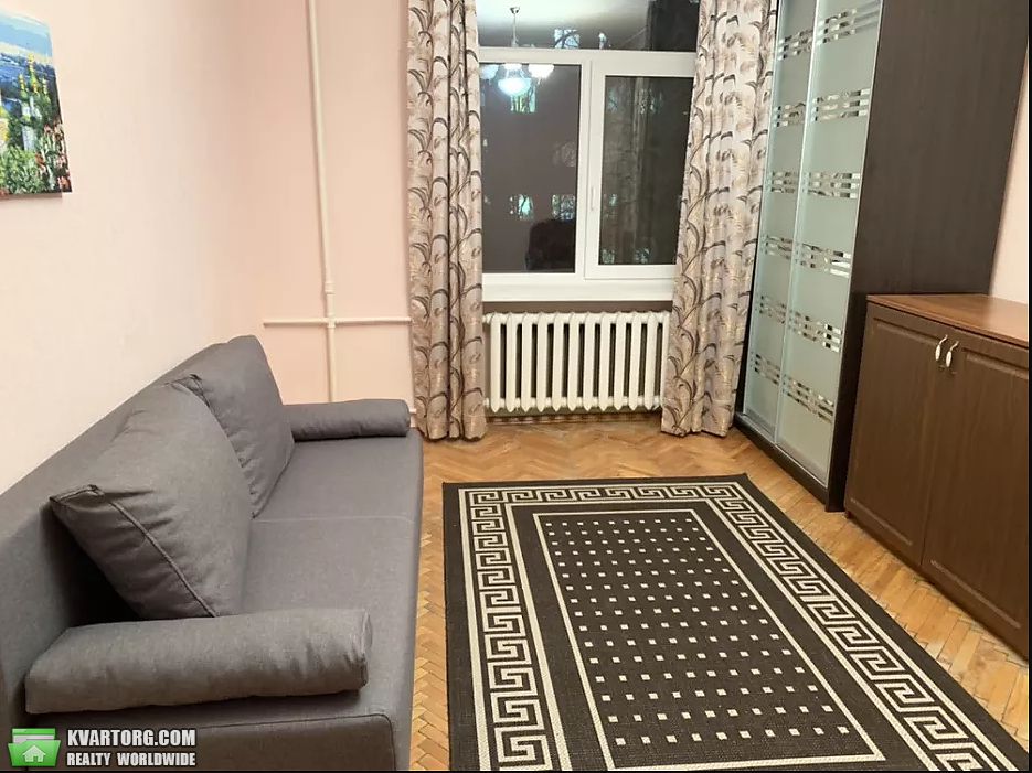 Rent out 2-room apartment. Киев,  Мазепы — photo 1