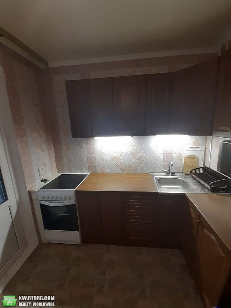 Rent out 2-room apartment. Киев,  Гетьмана вадима — photo 1
