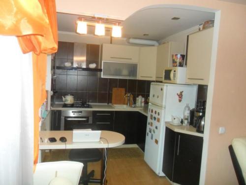 Rent out 3-room apartment. Днепропетровск, Героев Сталинграда — photo 1