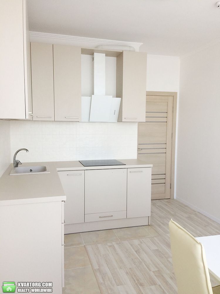 Sell 1-room apartment. Киев,  Соломенская — photo 4