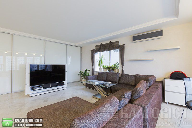 Sell 3-room apartment. Киев, Панельная — photo 8