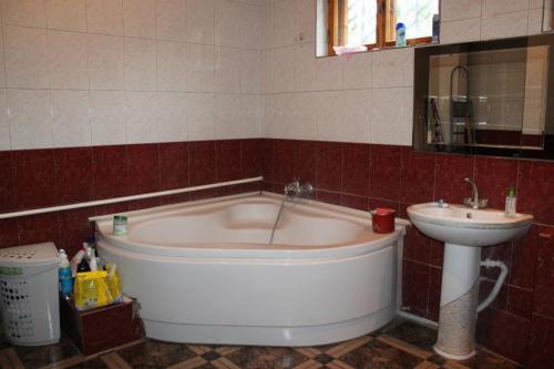Sell house. Донецк, Покровский храм — photo 5