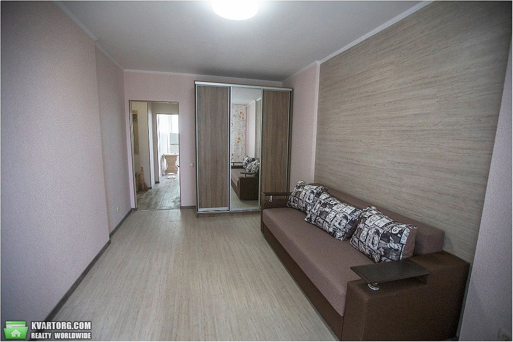 Rent out 1-room apartment. Киев, Донца — photo 2