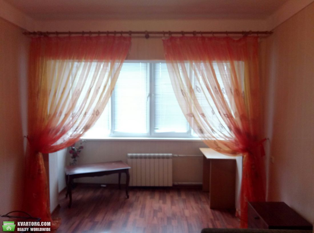 Rent out 1-room apartment. Киев,  Касияна — photo 4