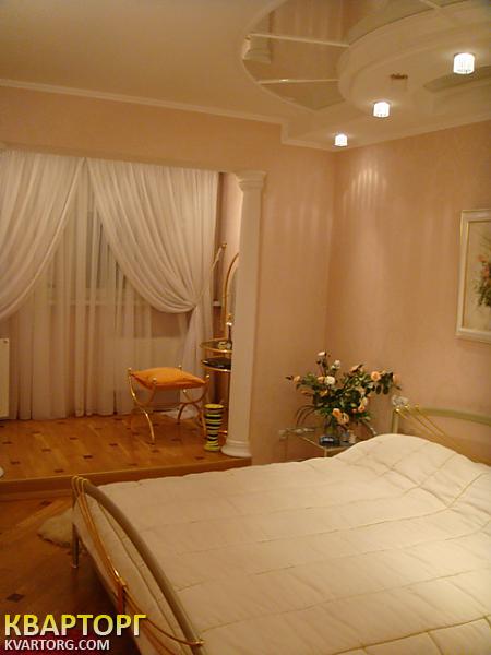 Rent out 3-room apartment. Киев,  Бажана — photo 4