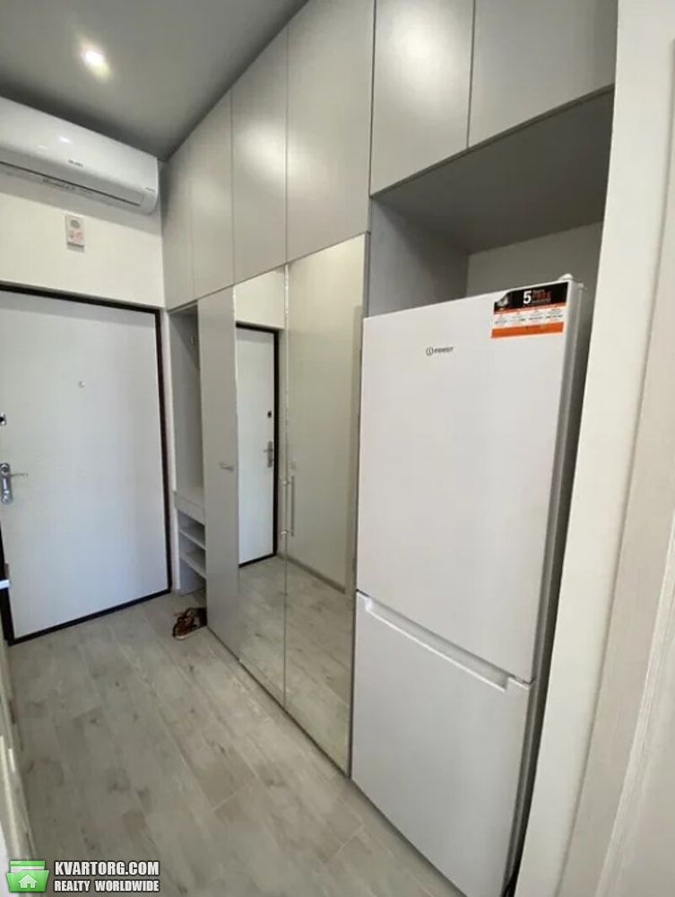 Rent out 2-room apartment. Киев, Тютюнника — photo 10