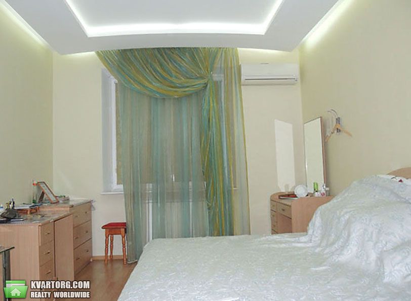Rent out 2-room apartment. Киев,  Героев Сталинграда пр — photo 2