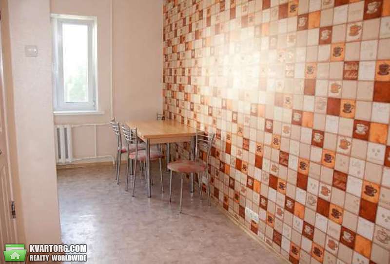 Sell 2-room apartment. Киев,  Героев Днепра — photo 1