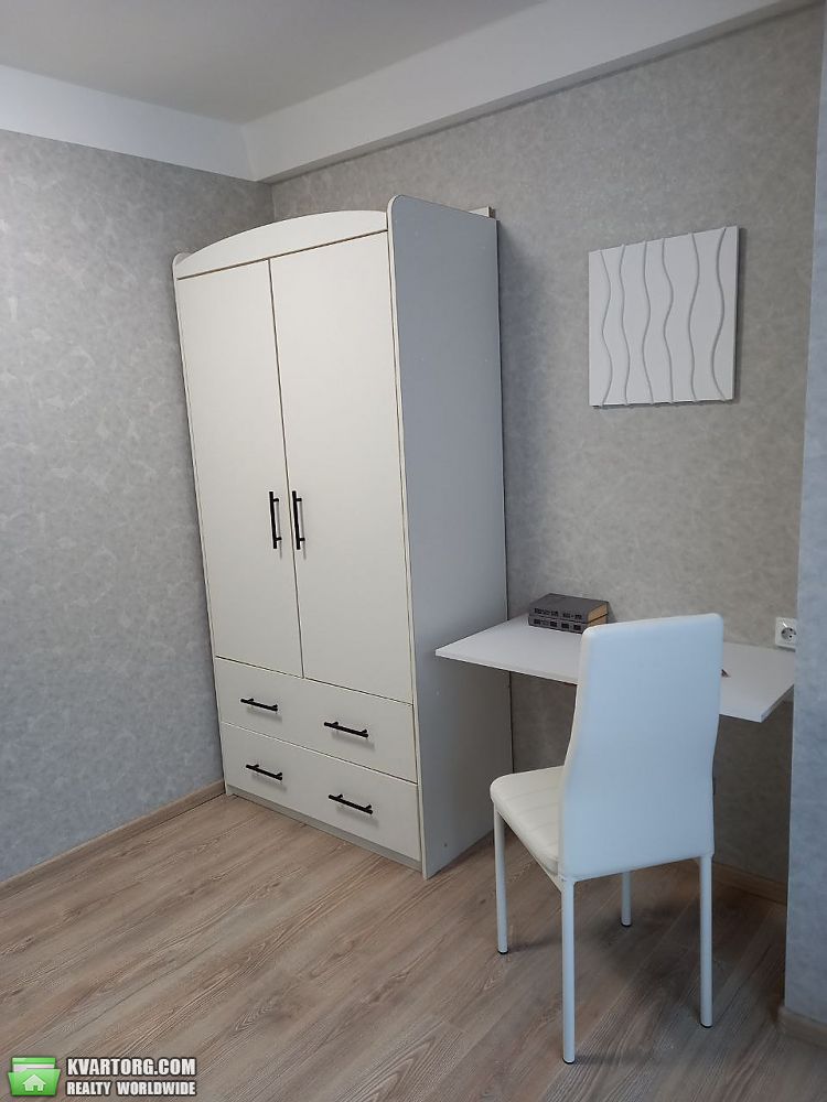 Rent out 3-room apartment. Киев, проспект Миру — photo 4
