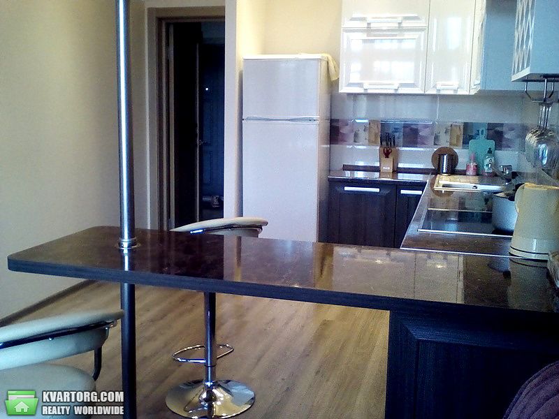 Rent out 2-room apartment. Киев,  Шамрыло — photo 7