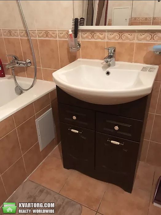 Rent out 2-room apartment. Киев,  Инженерная — photo 5