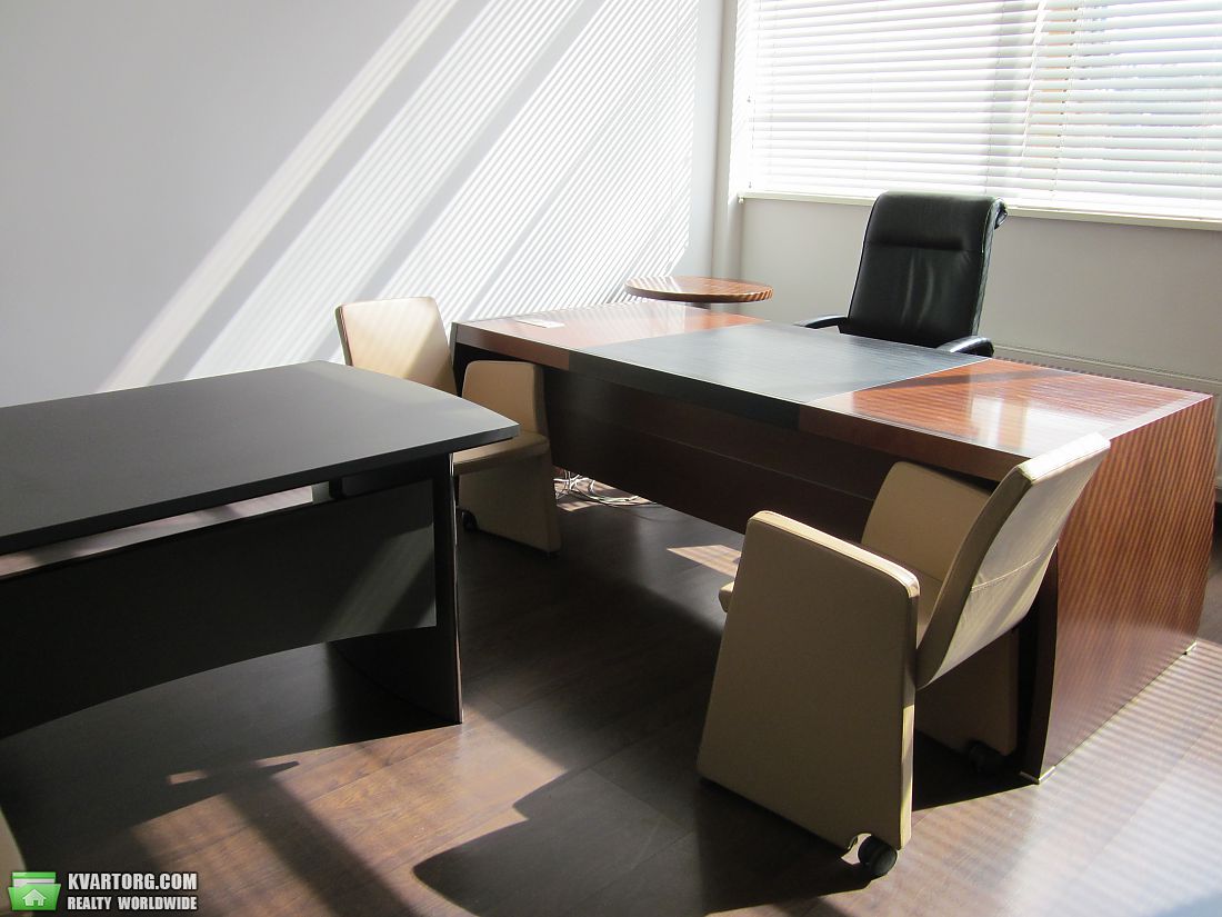 Rent out office. Киев, Жилянская — photo 10
