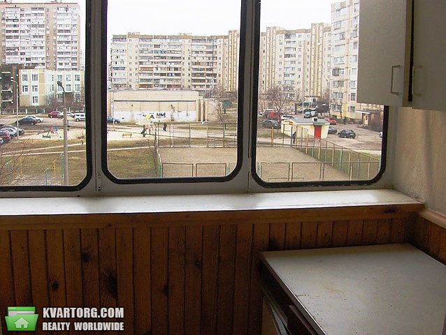Rent out 3-room apartment. Киев,  Кошица — photo 4