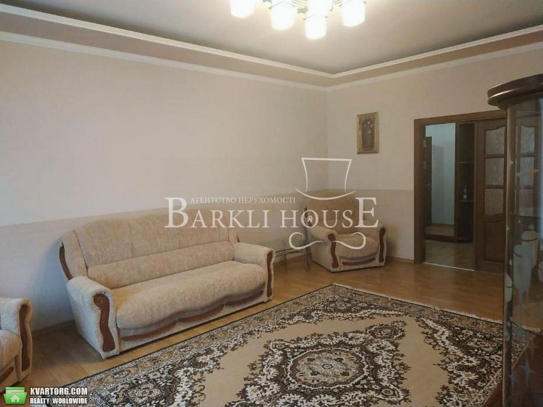 Rent out 2-room apartment. Киев,  Дмитриевская — photo 1