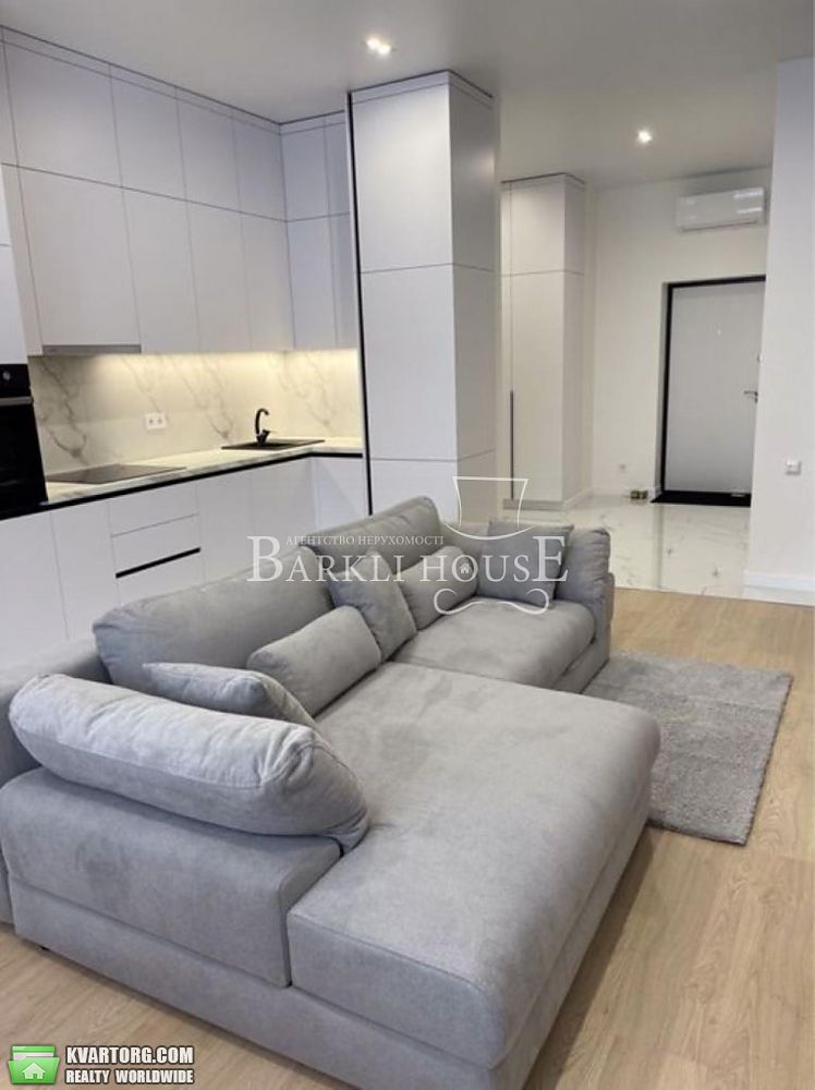Rent out 2-room apartment. Киев,  Драгомирова — photo 2