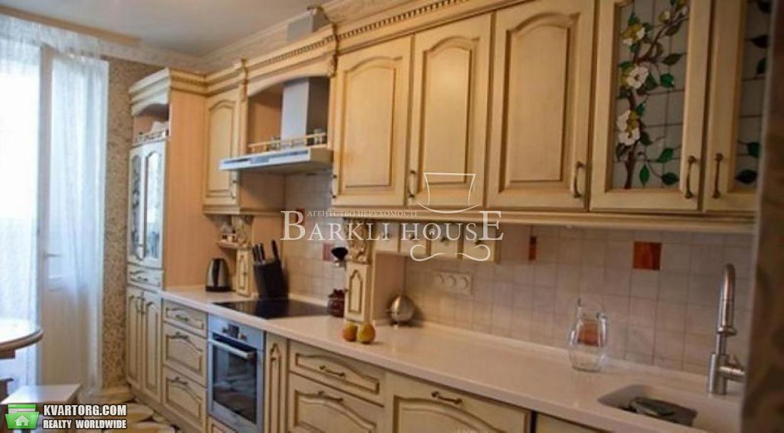 Rent out 4-room apartment. Киев,  Днепровская наб — photo 1