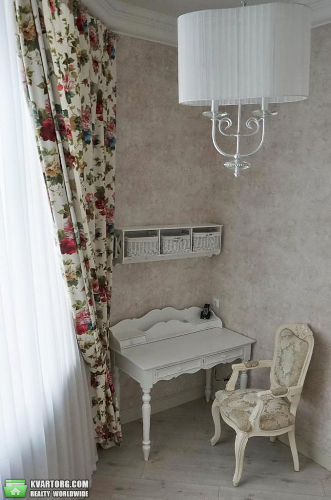 Rent out 3-room apartment. Киев,  Крещатик — photo 6
