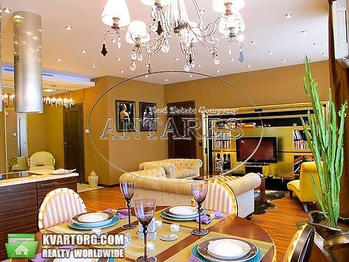 Rent out 2-room apartment. Киев, Жилянская — photo 2