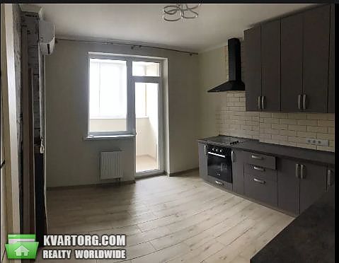 Rent out 2-room apartment. Киев,  Панельная — photo 3