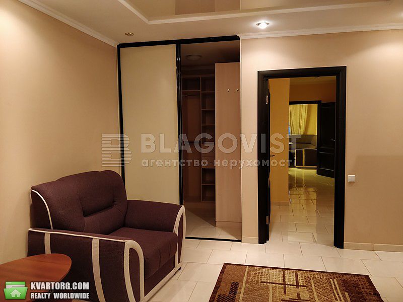 Rent out 1-room apartment. Киев,  Комбинатная — photo 2