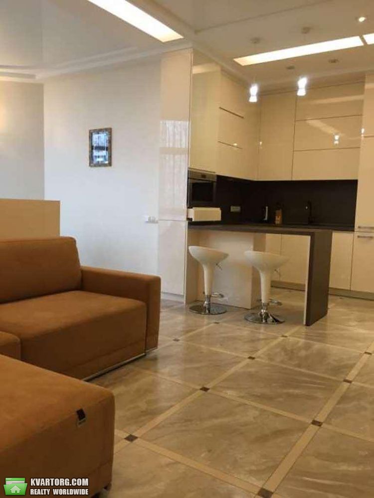 Rent out 2-room apartment. Киев,  Глубочицкая — photo 2