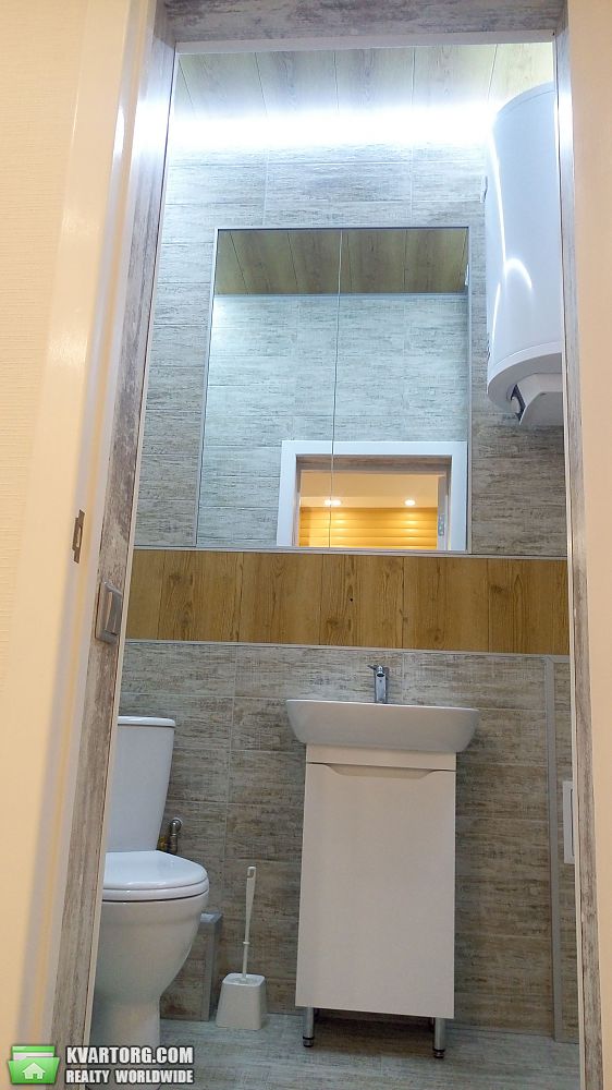 Rent out 2-room apartment. Киев,  Михайловская — photo 8