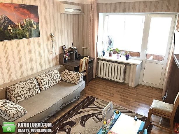 Sell 1-room apartment. Киев,  Пражская — photo 1