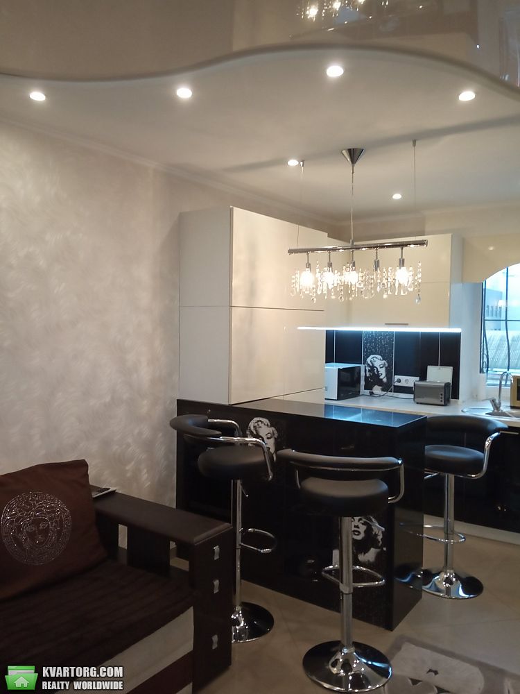 Rent out 2-room apartment. Киев, Антоновича — photo 2