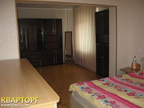 Rent out 3-room apartment. Киев,  Уборевича — photo 1