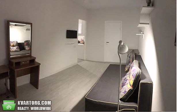 Rent out 1-room apartment. Киев, Переулок Ясиноватский — photo 5