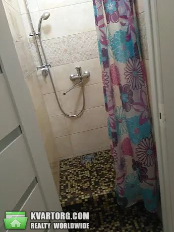 Rent out 2-room apartment. Киев, Соломенская — photo 3