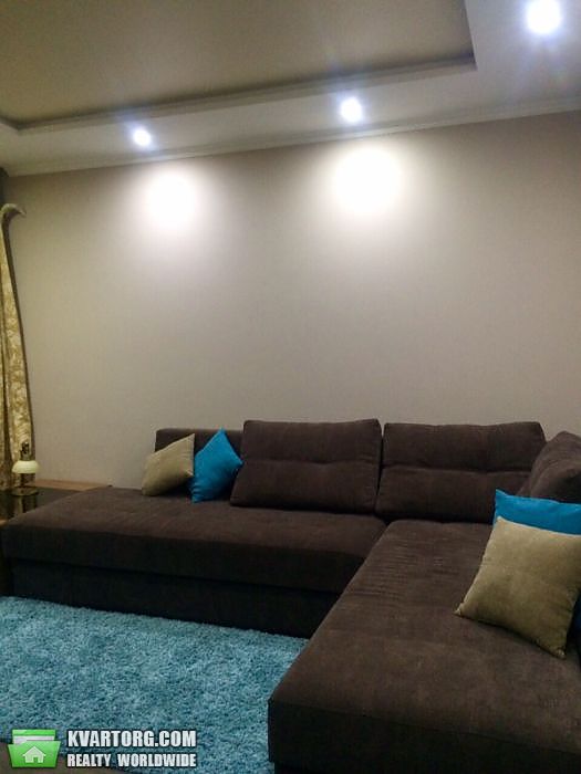 Rent out 2-room apartment. Киев,  Вильямса — photo 2
