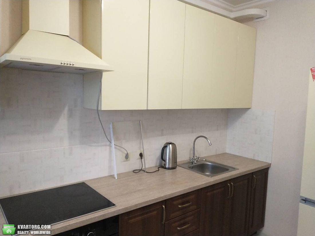 Rent out 1-room apartment. Киев,  Краковская — photo 4