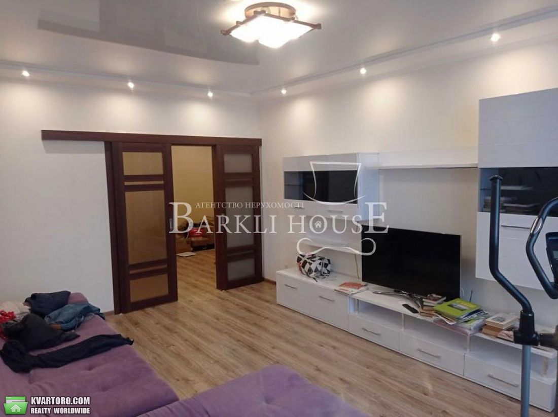Rent out 4-room apartment. Киев,  Рижская — photo 4