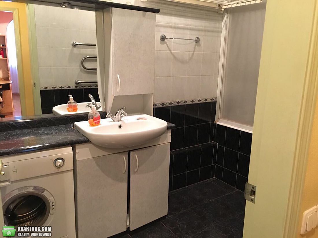 Sell 3-room apartment. Киев,  Лаврухина — photo 4