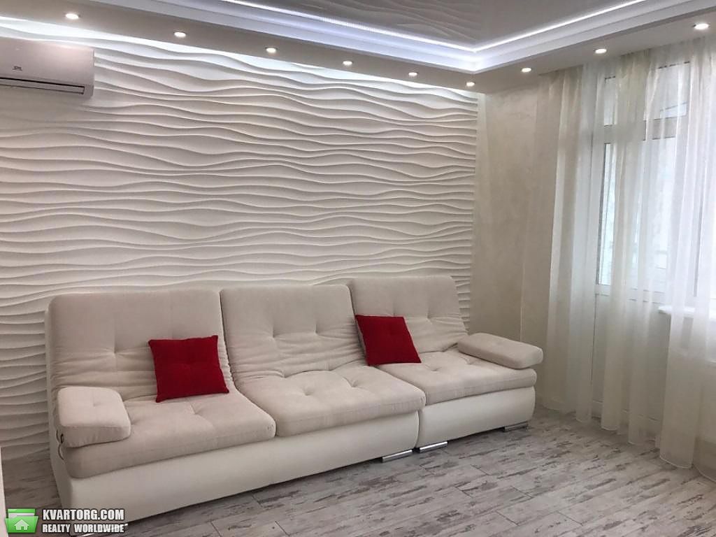 Rent out 2-room apartment. Киев,  Ломоносова — photo 1