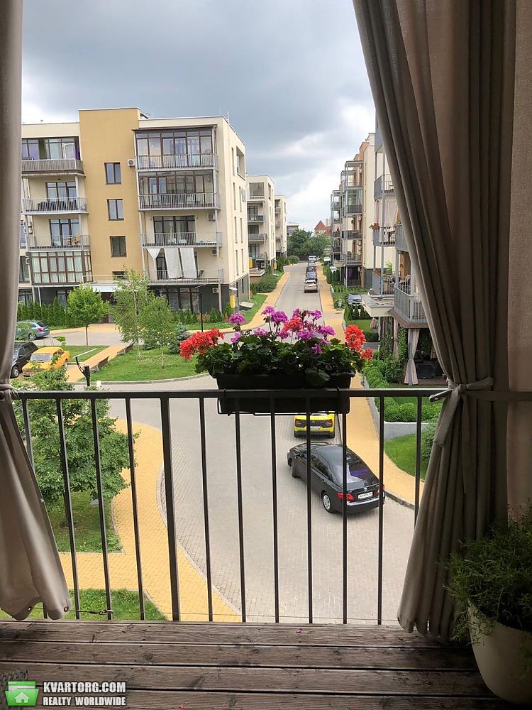 Rent out 2-room apartment. Киев, Замковецкая — photo 2