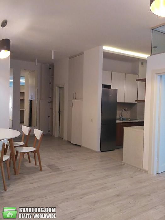 Rent out 2-room apartment. Киев, Дегтярная — photo 4