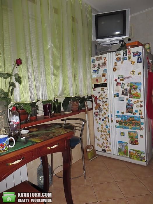 Sell 3-room apartment. Киев,  Салютная — photo 6