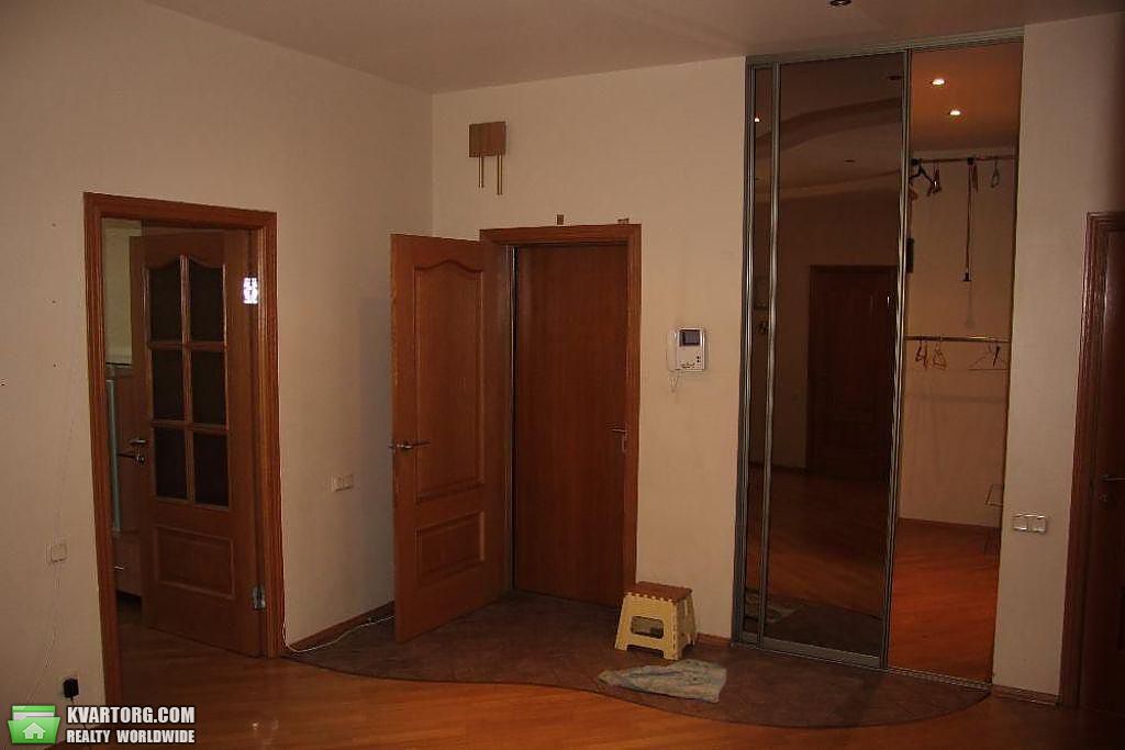 Rent out 4-room apartment. Киев,  Срибнокильская — photo 10