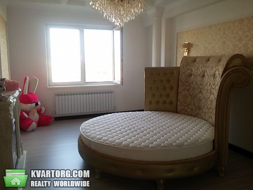 Sell 4-room apartment. Днепропетровск, жк Кировский — photo 1