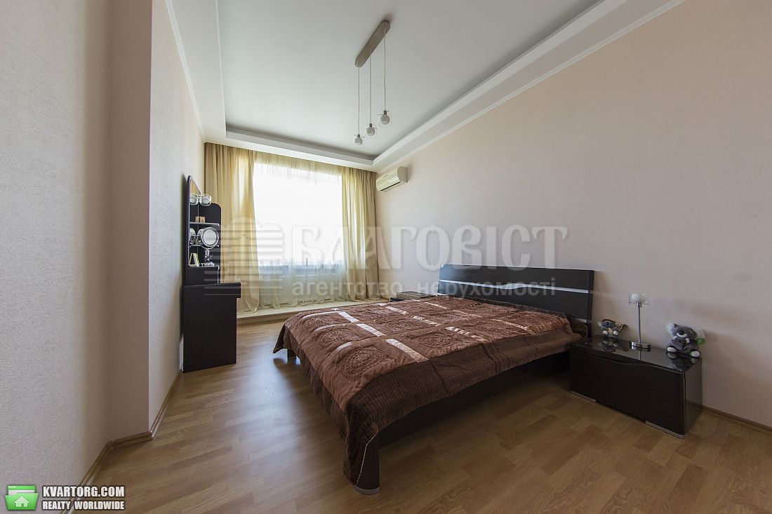 Rent out 2-room apartment. Киев,  Барбюса — photo 8