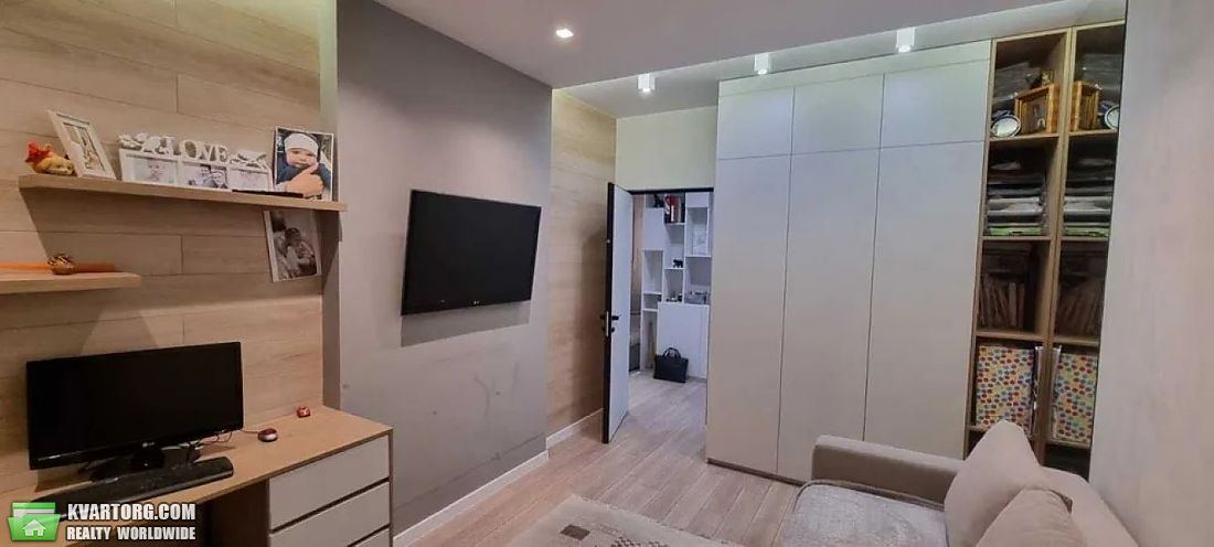 Rent out 2-room apartment. Киев,  Драгоманова — photo 1