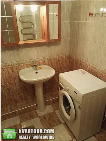 Rent out 2-room apartment. Киев,  Декабристов — photo 4