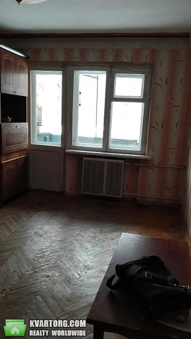 Sell 2-room apartment. Киев,  Метростроевская — photo 1