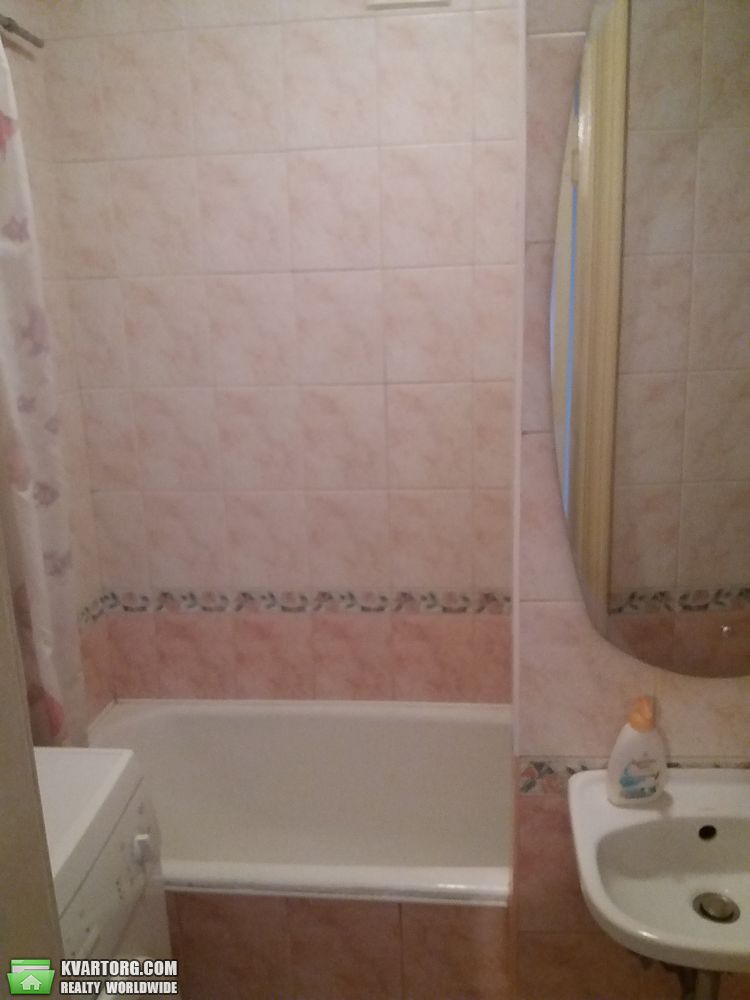 Rent out 3-room apartment. Киев,  Флоренции — photo 3