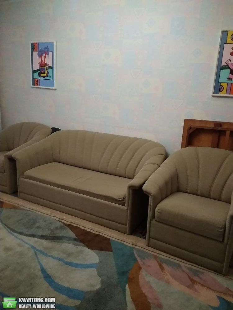 Rent out 3-room apartment. Киев,  Котовского — photo 1